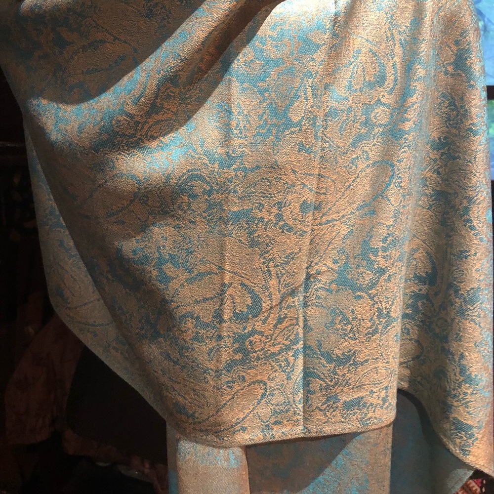 Vintage style Turquoise paisley pashmina shawl
